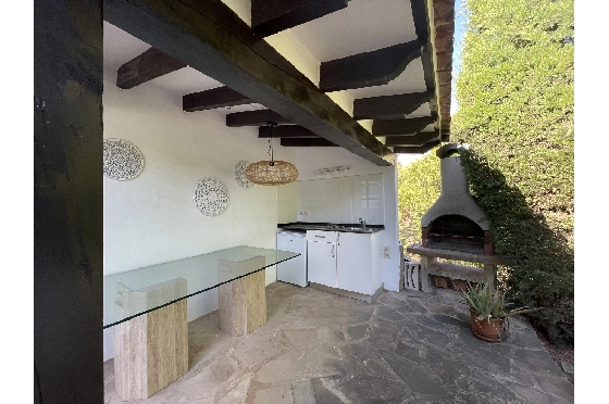 Villa in Denia(Montgo) zur Ferienvermietung, Espace de vie 220 m², Baujahr 1997, Zustand gepflegt, + Zentralheizung, Klimaanlage, Terrain 915 m², 3 Chambres &agrave; coucher, 3 Badezimmer, Pool, ref.: T-0422-11