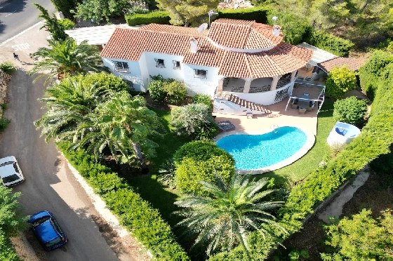 Villa in Denia(Montgo) zur Ferienvermietung, Espace de vie 220 m², Baujahr 1997, Zustand gepflegt, + Zentralheizung, Klimaanlage, Terrain 915 m², 3 Chambres &agrave; coucher, 3 Badezimmer, Pool, ref.: T-0422-2