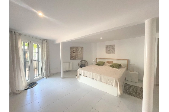 Villa in Denia(Montgo) zur Ferienvermietung, Espace de vie 220 m², Baujahr 1997, Zustand gepflegt, + Zentralheizung, Klimaanlage, Terrain 915 m², 3 Chambres &agrave; coucher, 3 Badezimmer, Pool, ref.: T-0422-22