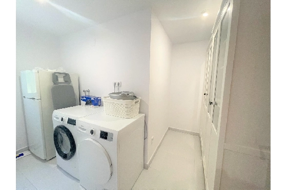 Villa in Denia(Montgo) zur Ferienvermietung, Espace de vie 220 m², Baujahr 1997, Zustand gepflegt, + Zentralheizung, Klimaanlage, Terrain 915 m², 3 Chambres &agrave; coucher, 3 Badezimmer, Pool, ref.: T-0422-26