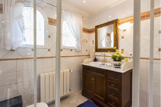 Villa in Benissa zu verkaufen, Espace de vie 700 m², Baujahr 1975, + Zentralheizung, Klimaanlage, Terrain 7096 m², 7 Chambres &agrave; coucher, 4 Badezimmer, Pool, ref.: BI-BE.H-861-12