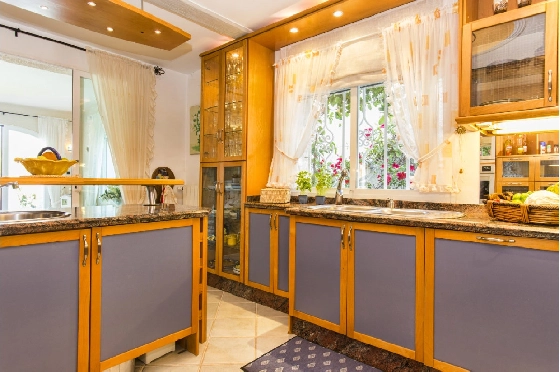 Villa in Benissa zu verkaufen, Espace de vie 700 m², Baujahr 1975, + Zentralheizung, Klimaanlage, Terrain 7096 m², 7 Chambres &agrave; coucher, 4 Badezimmer, Pool, ref.: BI-BE.H-861-17