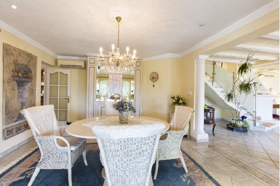 Villa in Benissa zu verkaufen, Espace de vie 700 m², Baujahr 1975, + Zentralheizung, Klimaanlage, Terrain 7096 m², 7 Chambres &agrave; coucher, 4 Badezimmer, Pool, ref.: BI-BE.H-861-9