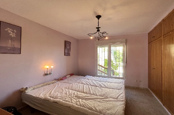 Villa in Pedreguer(Monte Solana) zu verkaufen, Espace de vie 239 m², Baujahr 2005, + KLIMA, Klimaanlage, Terrain 873 m², 3 Chambres &agrave; coucher, 3 Badezimmer, Pool, ref.: SB-2222-14
