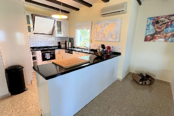 Villa in Denia(Les Galeretes) zur Ferienvermietung, Espace de vie 215 m², Baujahr 1980, Zustand gepflegt, + Zentralheizung, Klimaanlage, Terrain 800 m², 3 Chambres &agrave; coucher, 2 Badezimmer, Pool, ref.: T-0822-10