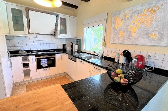 Villa in Denia(Les Galeretes) zur Ferienvermietung, Espace de vie 215 m², Baujahr 1980, Zustand gepflegt, + Zentralheizung, Klimaanlage, Terrain 800 m², 3 Chambres &agrave; coucher, 2 Badezimmer, Pool, ref.: T-0822-11