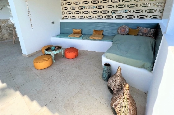 Villa in Denia(Les Galeretes) zur Ferienvermietung, Espace de vie 215 m², Baujahr 1980, Zustand gepflegt, + Zentralheizung, Klimaanlage, Terrain 800 m², 3 Chambres &agrave; coucher, 2 Badezimmer, Pool, ref.: T-0822-6
