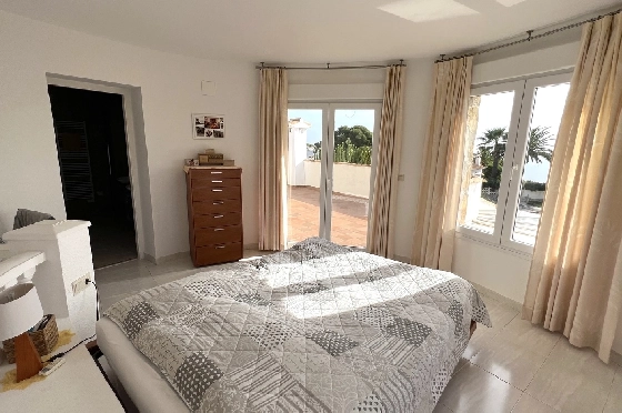 Villa in Javea zu verkaufen, Espace de vie 180 m², Baujahr 1991, Zustand gepflegt, + Zentralheizung, Klimaanlage, Terrain 1013 m², 3 Chambres &agrave; coucher, 2 Badezimmer, Pool, ref.: AS-4222-21