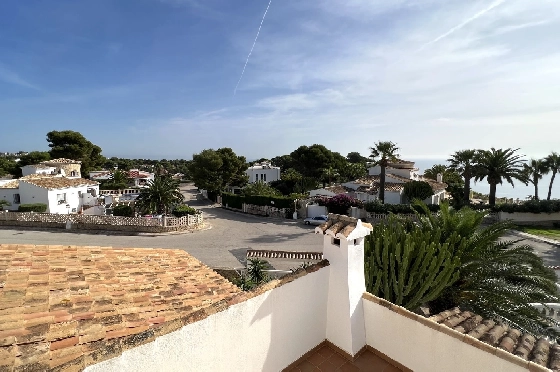 Villa in Javea zu verkaufen, Espace de vie 180 m², Baujahr 1991, Zustand gepflegt, + Zentralheizung, Klimaanlage, Terrain 1013 m², 3 Chambres &agrave; coucher, 2 Badezimmer, Pool, ref.: AS-4222-25