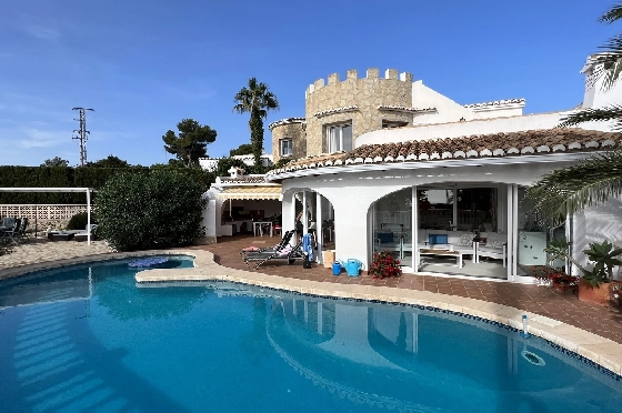 Villa in Javea zu verkaufen, Espace de vie 180 m², Baujahr 1991, Zustand gepflegt, + Zentralheizung, Klimaanlage, Terrain 1013 m², 3 Chambres &agrave; coucher, 2 Badezimmer, Pool, ref.: AS-4222-27