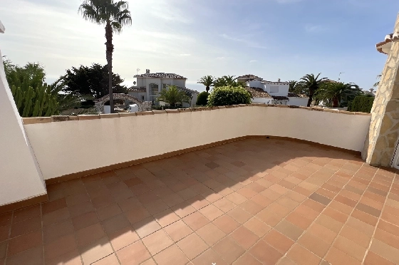 Villa in Javea zu verkaufen, Espace de vie 180 m², Baujahr 1991, Zustand gepflegt, + Zentralheizung, Klimaanlage, Terrain 1013 m², 3 Chambres &agrave; coucher, 2 Badezimmer, Pool, ref.: AS-4222-28
