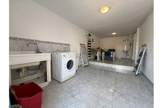 Villa in Denia zur Ferienvermietung, Espace de vie 133 m², Baujahr 1999, Zustand gepflegt, + Fussbodenheizung, Klimaanlage, Terrain 585 m², 3 Chambres &agrave; coucher, 3 Badezimmer, Pool, ref.: T-1023-20
