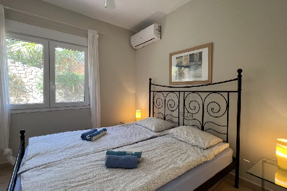 Villa in Javea zu verkaufen, Espace de vie 152 m², Baujahr 2009, + Fussbodenheizung, Klimaanlage, Terrain 1000 m², 3 Chambres &agrave; coucher, 3 Badezimmer, Pool, ref.: SB-1523-12