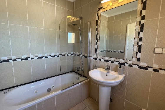 Villa in Javea zu verkaufen, Espace de vie 152 m², Baujahr 2009, + Fussbodenheizung, Klimaanlage, Terrain 1000 m², 3 Chambres &agrave; coucher, 3 Badezimmer, Pool, ref.: SB-1523-24