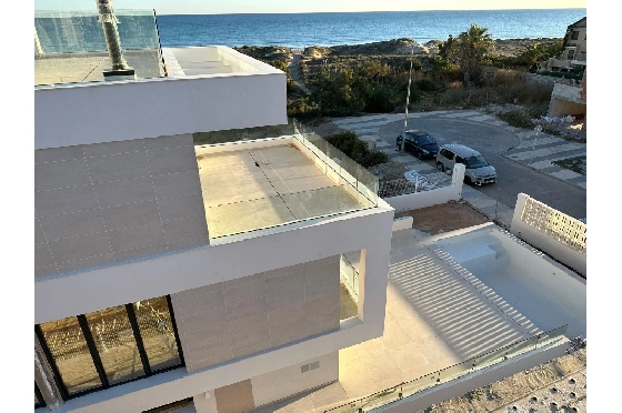 Villa in Oliva zu verkaufen, Espace de vie 173 m², Baujahr 2023, Zustand Erstbezug, + Fussbodenheizung, Klimaanlage, Terrain 350 m², 3 Chambres &agrave; coucher, 4 Badezimmer, Pool, ref.: AS-1623-21