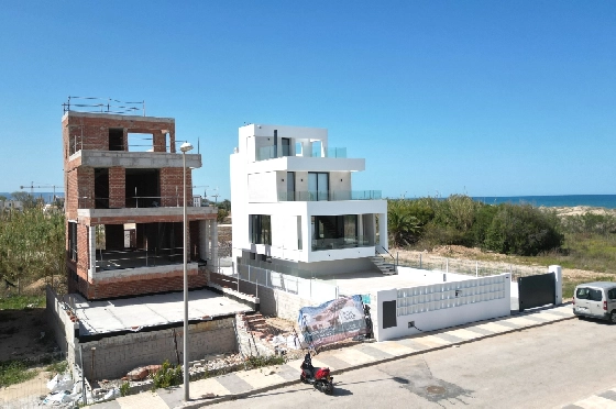 Villa in Oliva zu verkaufen, Espace de vie 173 m², Baujahr 2023, Zustand Erstbezug, + Fussbodenheizung, Klimaanlage, Terrain 350 m², 3 Chambres &agrave; coucher, 4 Badezimmer, Pool, ref.: AS-1623-4