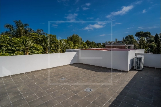 Villa in Javea zu verkaufen, Espace de vie 200 m², Klimaanlage, Terrain 1000 m², Pool, ref.: NL-NLD1429-34
