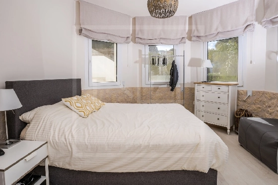 Villa in Javea zu verkaufen, Espace de vie 242 m², + Fussbodenheizung, Klimaanlage, Terrain 1138 m², 4 Chambres &agrave; coucher, 3 Badezimmer, Pool, ref.: NL-NLD1455-18