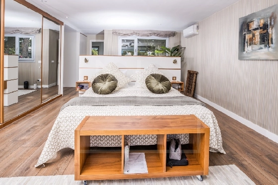 Villa in Moraira(Pla del Mar) zu verkaufen, Espace de vie 283 m², Baujahr 1975, Klimaanlage, Terrain 840 m², 4 Chambres &agrave; coucher, 4 Badezimmer, Pool, ref.: NL-NLD1475-17