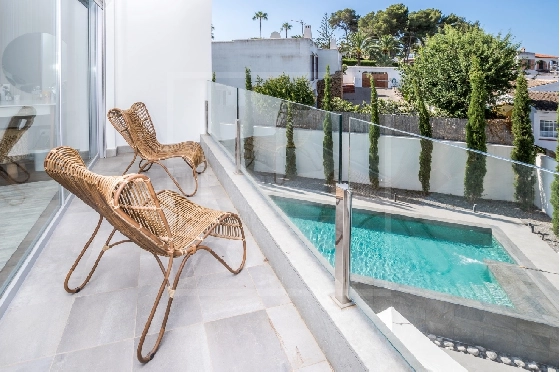 Villa in Moraira(Pla del Mar) zu verkaufen, Espace de vie 283 m², Baujahr 1975, Klimaanlage, Terrain 840 m², 4 Chambres &agrave; coucher, 4 Badezimmer, Pool, ref.: NL-NLD1475-27