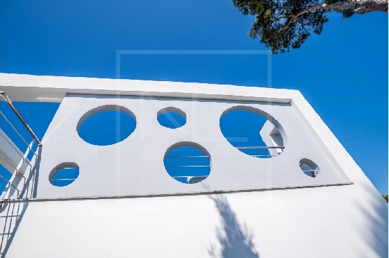 Villa in Moraira(Pla del Mar) zu verkaufen, Espace de vie 283 m², Baujahr 1975, Klimaanlage, Terrain 840 m², 4 Chambres &agrave; coucher, 4 Badezimmer, Pool, ref.: NL-NLD1475-37