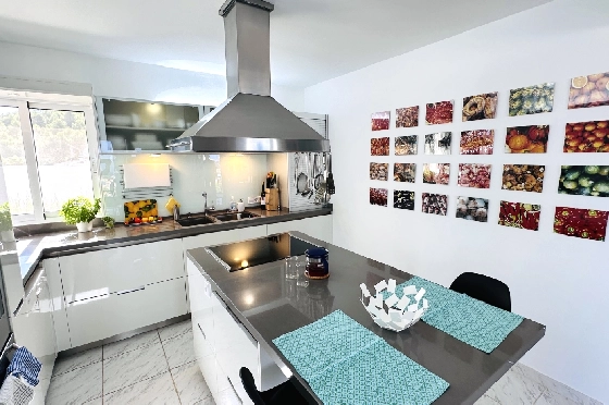 Villa in Denia(Marquesa 6) zu verkaufen, Espace de vie 227 m², Baujahr 1995, Zustand modernisiert, + Zentralheizung, Klimaanlage, Terrain 913 m², 3 Chambres &agrave; coucher, 2 Badezimmer, Pool, ref.: AS-2423-14