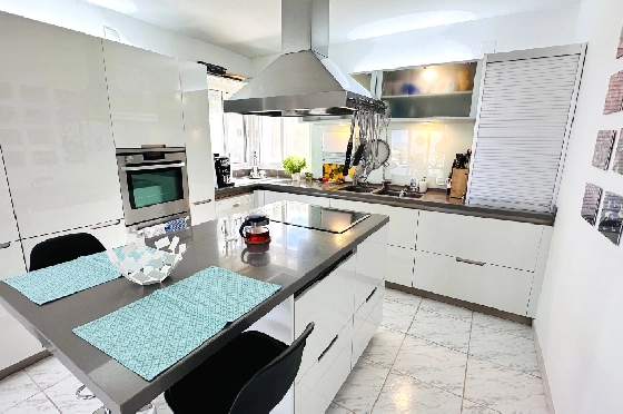 Villa in Denia(Marquesa 6) zu verkaufen, Espace de vie 227 m², Baujahr 1995, Zustand modernisiert, + Zentralheizung, Klimaanlage, Terrain 913 m², 3 Chambres &agrave; coucher, 2 Badezimmer, Pool, ref.: AS-2423-15