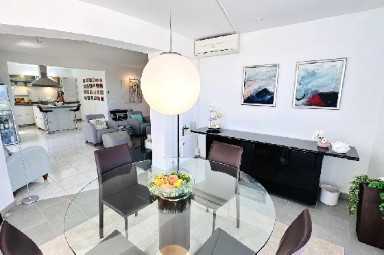 Villa in Denia(Marquesa 6) zu verkaufen, Espace de vie 227 m², Baujahr 1995, Zustand modernisiert, + Zentralheizung, Klimaanlage, Terrain 913 m², 3 Chambres &agrave; coucher, 2 Badezimmer, Pool, ref.: AS-2423-26