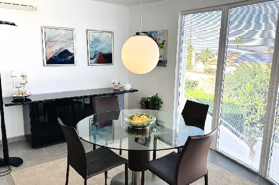 Villa in Denia(Marquesa 6) zu verkaufen, Espace de vie 227 m², Baujahr 1995, Zustand modernisiert, + Zentralheizung, Klimaanlage, Terrain 913 m², 3 Chambres &agrave; coucher, 2 Badezimmer, Pool, ref.: AS-2423-28