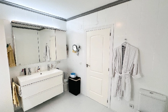 Villa in Denia(Marquesa 6) zu verkaufen, Espace de vie 227 m², Baujahr 1995, Zustand modernisiert, + Zentralheizung, Klimaanlage, Terrain 913 m², 3 Chambres &agrave; coucher, 2 Badezimmer, Pool, ref.: AS-2423-45