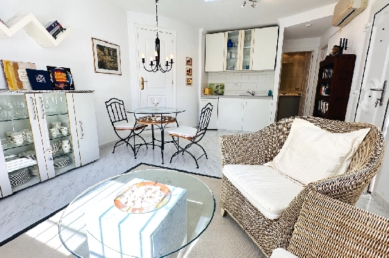 Villa in Denia(Marquesa 6) zu verkaufen, Espace de vie 227 m², Baujahr 1995, Zustand modernisiert, + Zentralheizung, Klimaanlage, Terrain 913 m², 3 Chambres &agrave; coucher, 2 Badezimmer, Pool, ref.: AS-2423-46