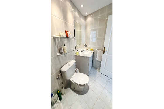 Villa in Denia(Marquesa 6) zu verkaufen, Espace de vie 227 m², Baujahr 1995, Zustand modernisiert, + Zentralheizung, Klimaanlage, Terrain 913 m², 3 Chambres &agrave; coucher, 2 Badezimmer, Pool, ref.: AS-2423-49