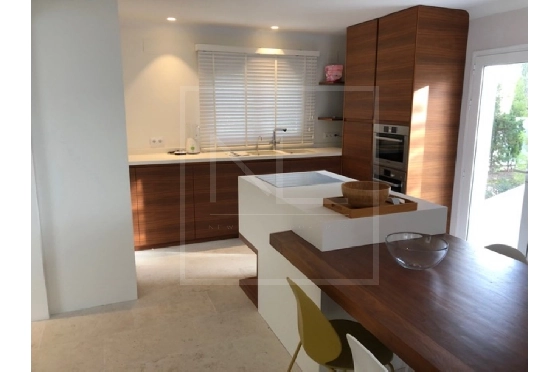 Villa in Moraira zu verkaufen, Espace de vie 357 m², Klimaanlage, Terrain 804 m², 4 Chambres &agrave; coucher, 4 Badezimmer, Pool, ref.: NL-NL1426-8