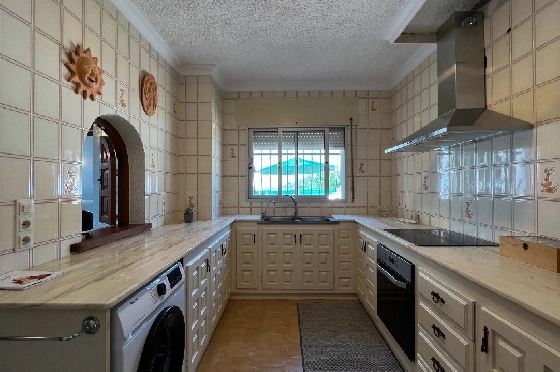 Villa in Benidoleig zur Ferienvermietung, Espace de vie 180 m², Baujahr 1989, + KLIMA, Klimaanlage, Terrain 653 m², 3 Chambres &agrave; coucher, 2 Badezimmer, Pool, ref.: T-0923-6