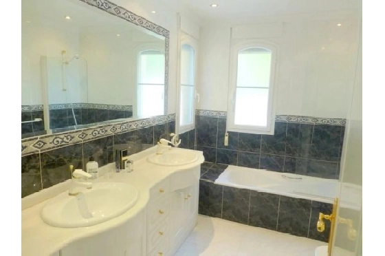 Villa in Javea zu verkaufen, Espace de vie 685 m², Klimaanlage, Terrain 2397 m², 5 Chambres &agrave; coucher, 5 Badezimmer, Pool, ref.: BS-3974726-17