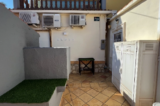 Villa in Denia zu vermieten, Espace de vie 200 m², Zustand gepflegt, + Zentralheizung, Klimaanlage, Terrain 900 m², 3 Chambres &agrave; coucher, 2 Badezimmer, Pool, ref.: D-0123-17