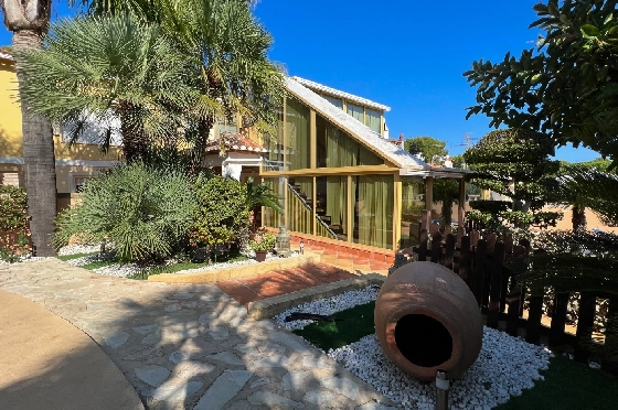 Villa in Denia zu vermieten, Espace de vie 200 m², Zustand gepflegt, + Zentralheizung, Klimaanlage, Terrain 900 m², 3 Chambres &agrave; coucher, 2 Badezimmer, Pool, ref.: D-0123-21