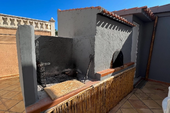 Villa in Denia zu vermieten, Espace de vie 200 m², Zustand gepflegt, + Zentralheizung, Klimaanlage, Terrain 900 m², 3 Chambres &agrave; coucher, 2 Badezimmer, Pool, ref.: D-0123-23