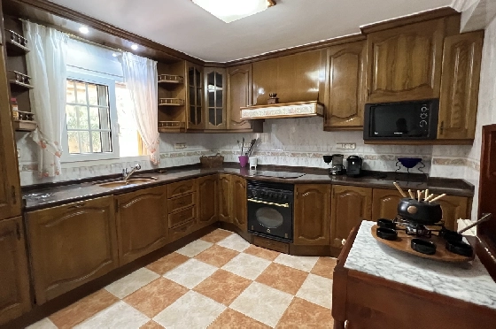 Villa in Denia zu vermieten, Espace de vie 200 m², Zustand gepflegt, + Zentralheizung, Klimaanlage, Terrain 900 m², 3 Chambres &agrave; coucher, 2 Badezimmer, Pool, ref.: D-0123-26