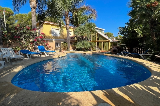 Villa in Denia zu vermieten, Espace de vie 200 m², Zustand gepflegt, + Zentralheizung, Klimaanlage, Terrain 900 m², 3 Chambres &agrave; coucher, 2 Badezimmer, Pool, ref.: D-0123-5