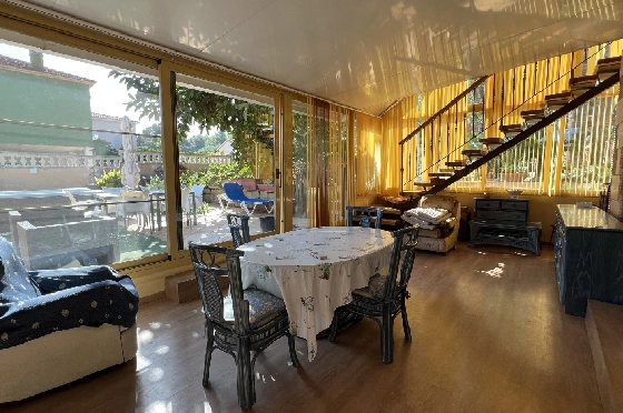 Villa in Denia zu vermieten, Espace de vie 200 m², Zustand gepflegt, + Zentralheizung, Klimaanlage, Terrain 900 m², 3 Chambres &agrave; coucher, 2 Badezimmer, Pool, ref.: D-0123-51