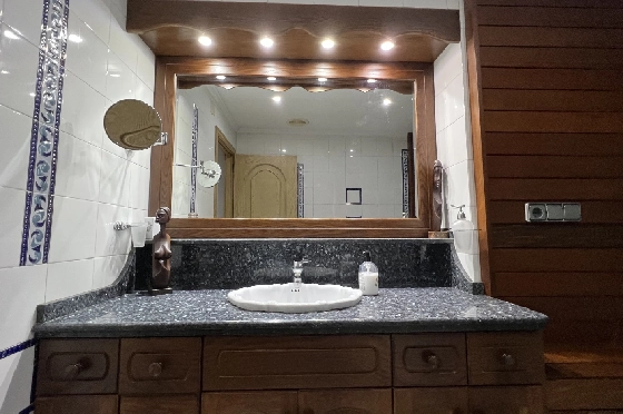 Villa in Denia zu vermieten, Espace de vie 200 m², Zustand gepflegt, + Zentralheizung, Klimaanlage, Terrain 900 m², 3 Chambres &agrave; coucher, 2 Badezimmer, Pool, ref.: D-0123-62