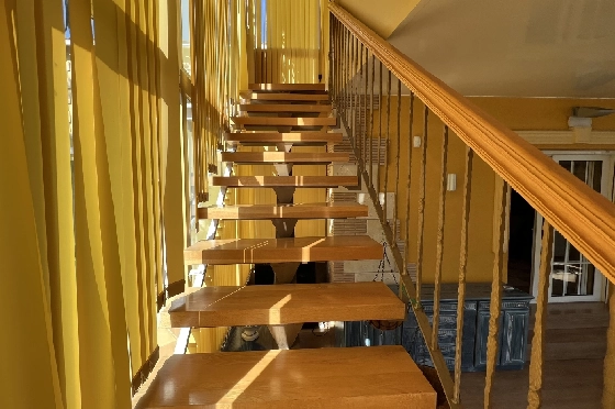 Villa in Denia zu vermieten, Espace de vie 200 m², Zustand gepflegt, + Zentralheizung, Klimaanlage, Terrain 900 m², 3 Chambres &agrave; coucher, 2 Badezimmer, Pool, ref.: D-0123-74