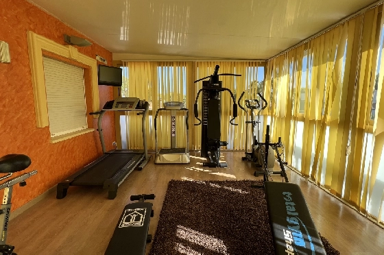 Villa in Denia zu vermieten, Espace de vie 200 m², Zustand gepflegt, + Zentralheizung, Klimaanlage, Terrain 900 m², 3 Chambres &agrave; coucher, 2 Badezimmer, Pool, ref.: D-0123-76
