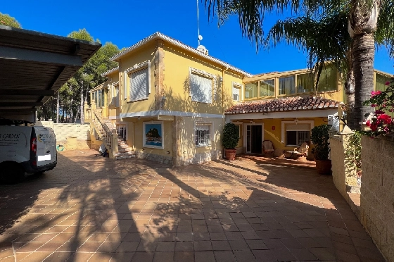 Villa in Denia zu vermieten, Espace de vie 200 m², Zustand gepflegt, + Zentralheizung, Klimaanlage, Terrain 900 m², 3 Chambres &agrave; coucher, 2 Badezimmer, Pool, ref.: D-0123-82