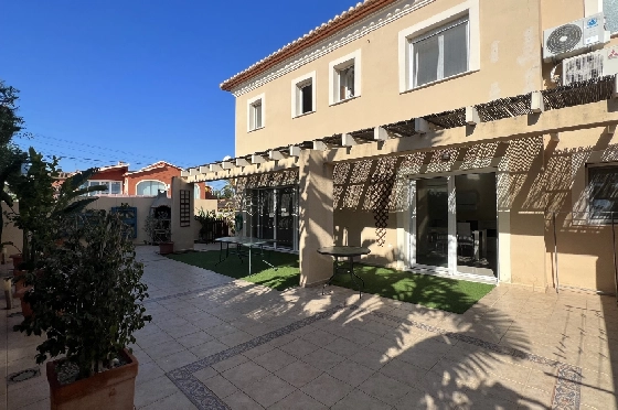 Reihenhaus in Denia zu vermieten, Espace de vie 130 m², Zustand gepflegt, + KLIMA, Klimaanlage, Terrain 160 m², 4 Chambres &agrave; coucher, 3 Badezimmer, Pool, ref.: D-0223-11