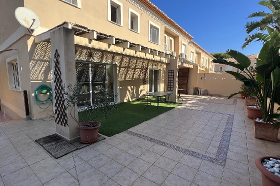 Reihenhaus in Denia zu vermieten, Espace de vie 130 m², Zustand gepflegt, + KLIMA, Klimaanlage, Terrain 160 m², 4 Chambres &agrave; coucher, 3 Badezimmer, Pool, ref.: D-0223-13
