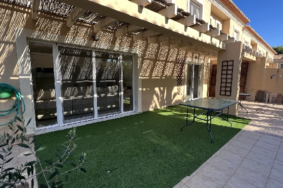 Reihenhaus in Denia zu vermieten, Espace de vie 130 m², Zustand gepflegt, + KLIMA, Klimaanlage, Terrain 160 m², 4 Chambres &agrave; coucher, 3 Badezimmer, Pool, ref.: D-0223-14