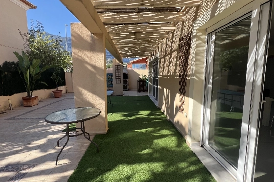 Reihenhaus in Denia zu vermieten, Espace de vie 130 m², Zustand gepflegt, + KLIMA, Klimaanlage, Terrain 160 m², 4 Chambres &agrave; coucher, 3 Badezimmer, Pool, ref.: D-0223-15