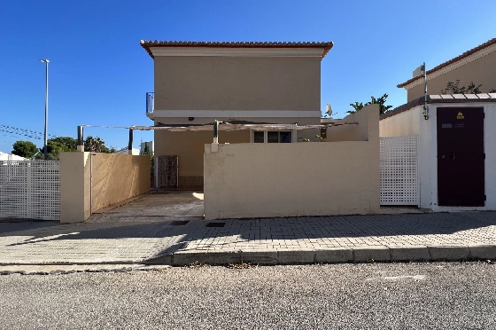 Reihenhaus in Denia zu vermieten, Espace de vie 130 m², Zustand gepflegt, + KLIMA, Klimaanlage, Terrain 160 m², 4 Chambres &agrave; coucher, 3 Badezimmer, Pool, ref.: D-0223-19